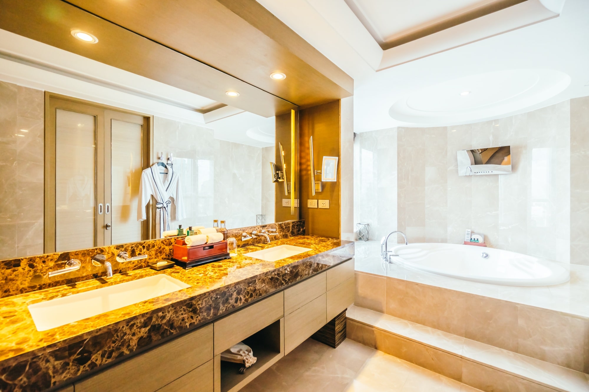 Conception de salles de bain V.O.S Cuisines.F